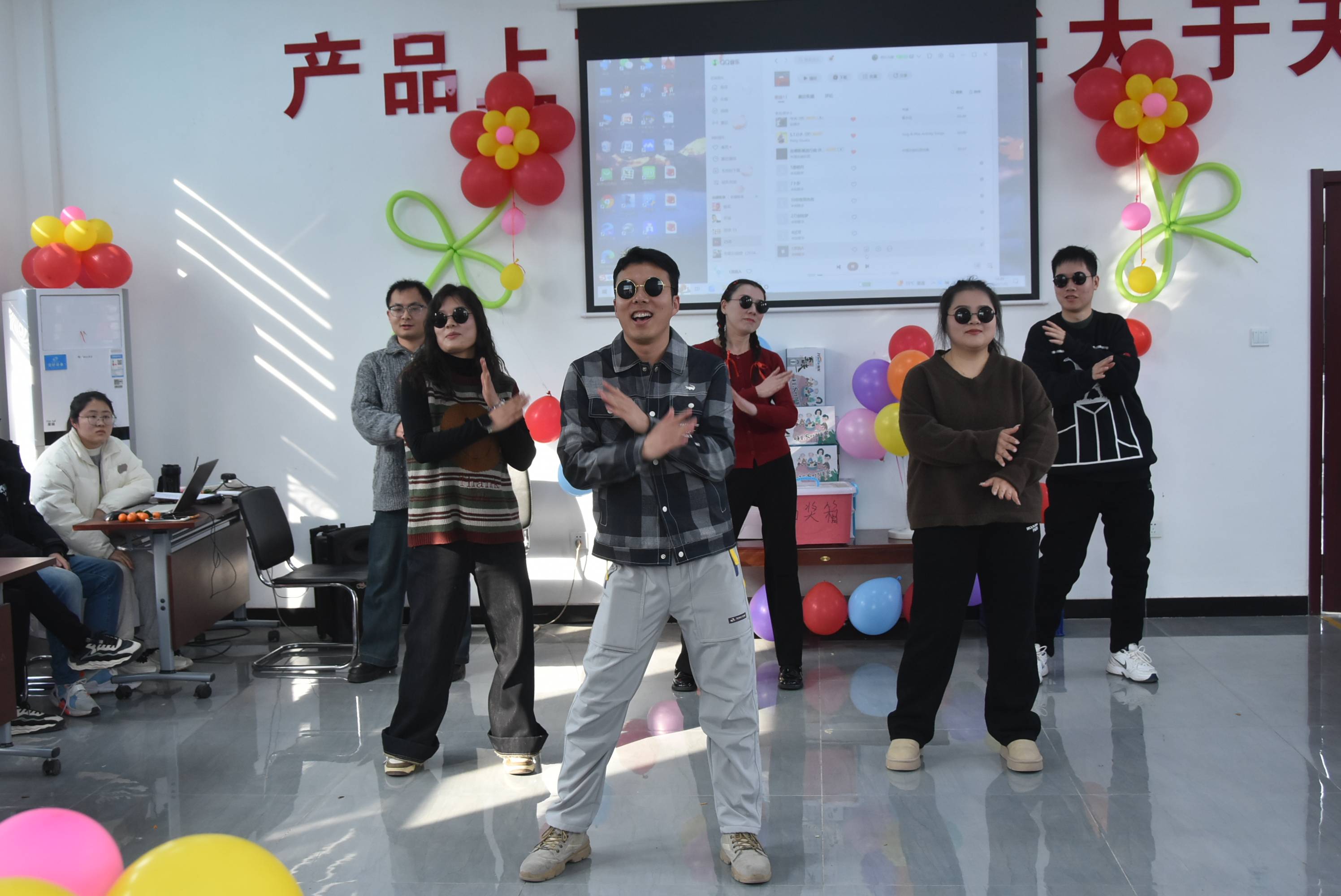 包含特色篮球节庆在全国多地轮番上演，弘扬运动精神与文化传承的词条