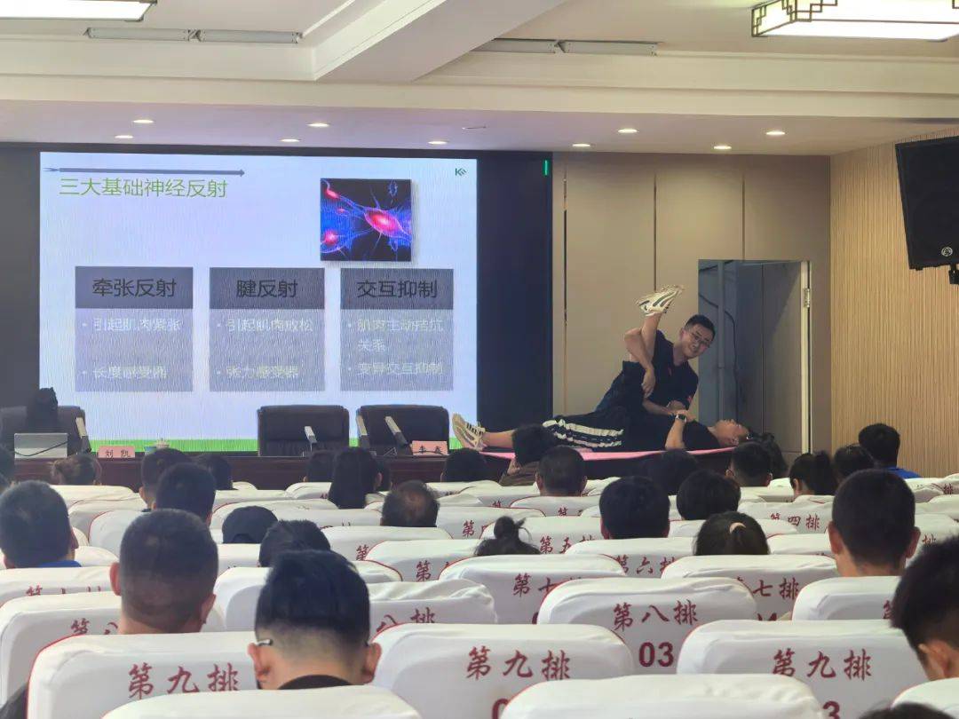 关于青训教练员培训班全面开启，强化专业水平的信息