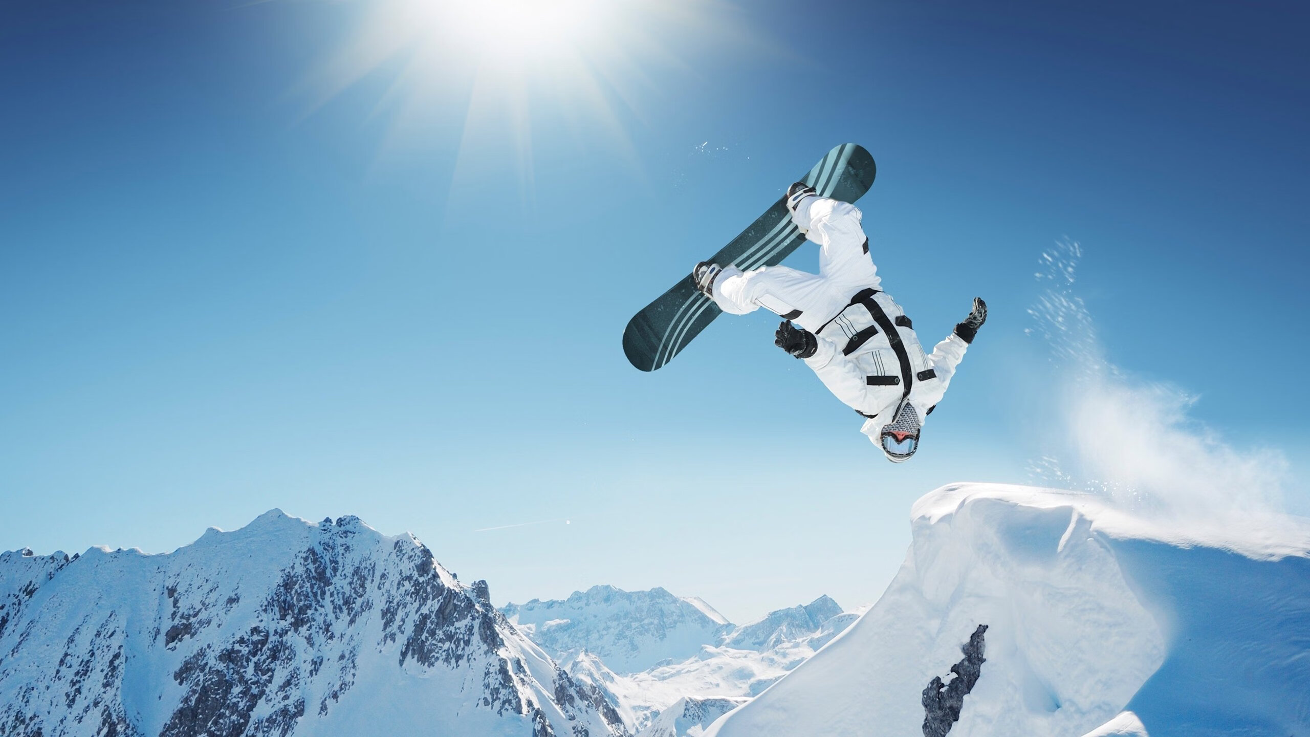 _魔术在主场爆发，逆转取胜_，魔术出场动作